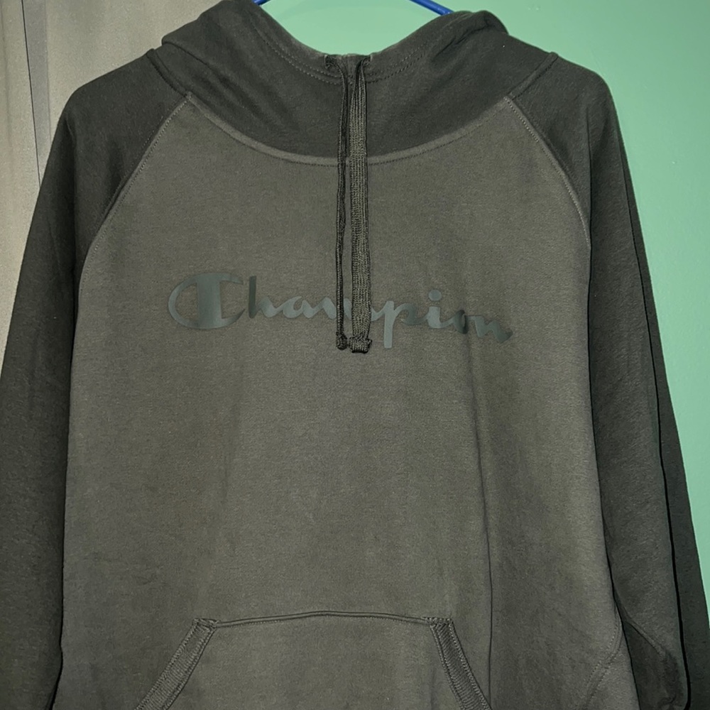 Women’s Champion Hoodie size XXL